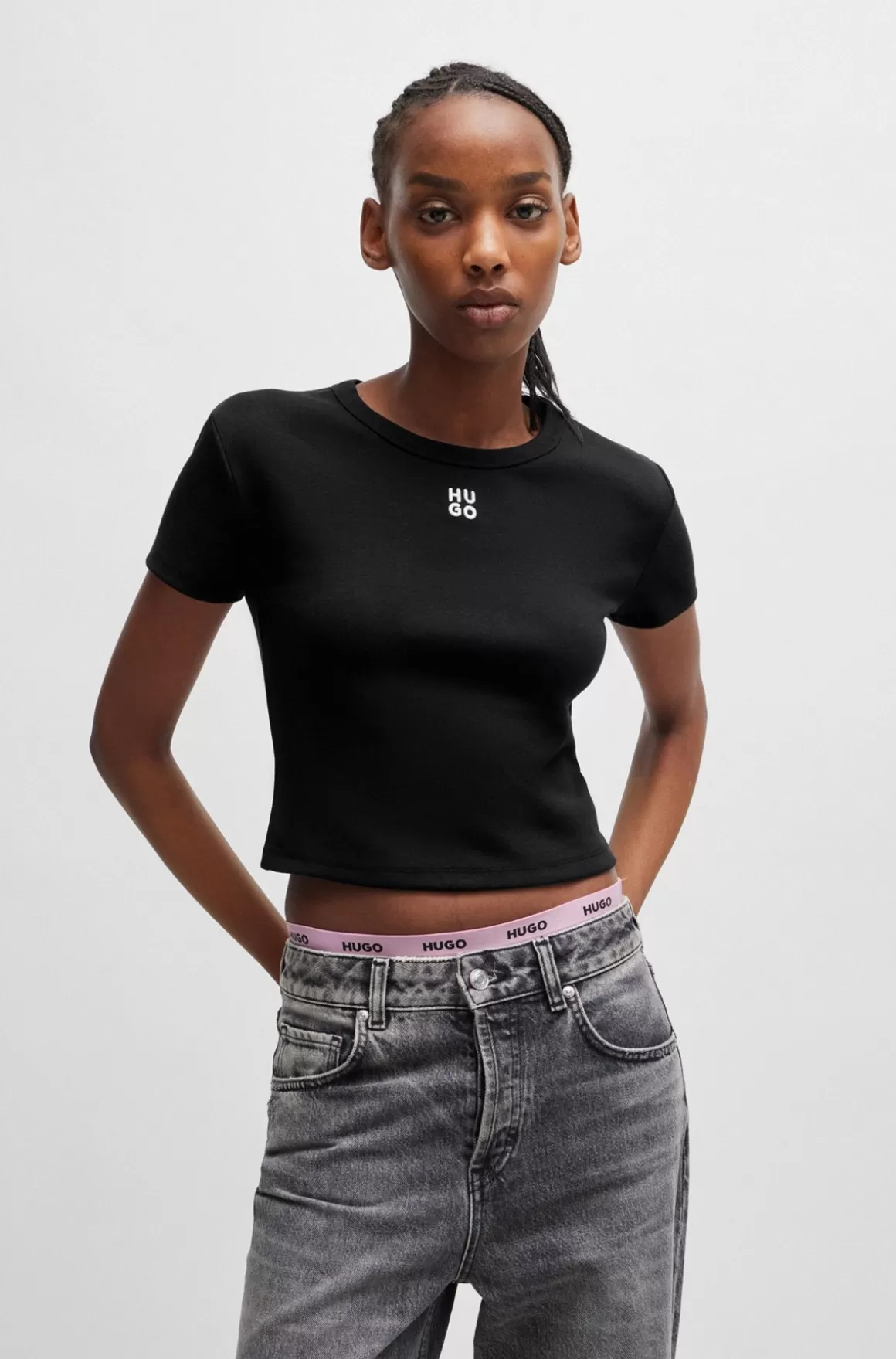 HUGO BOSS Afkortet T-shirt I Bomuldsblanding Med Slim Fit Og Stablet Logo
