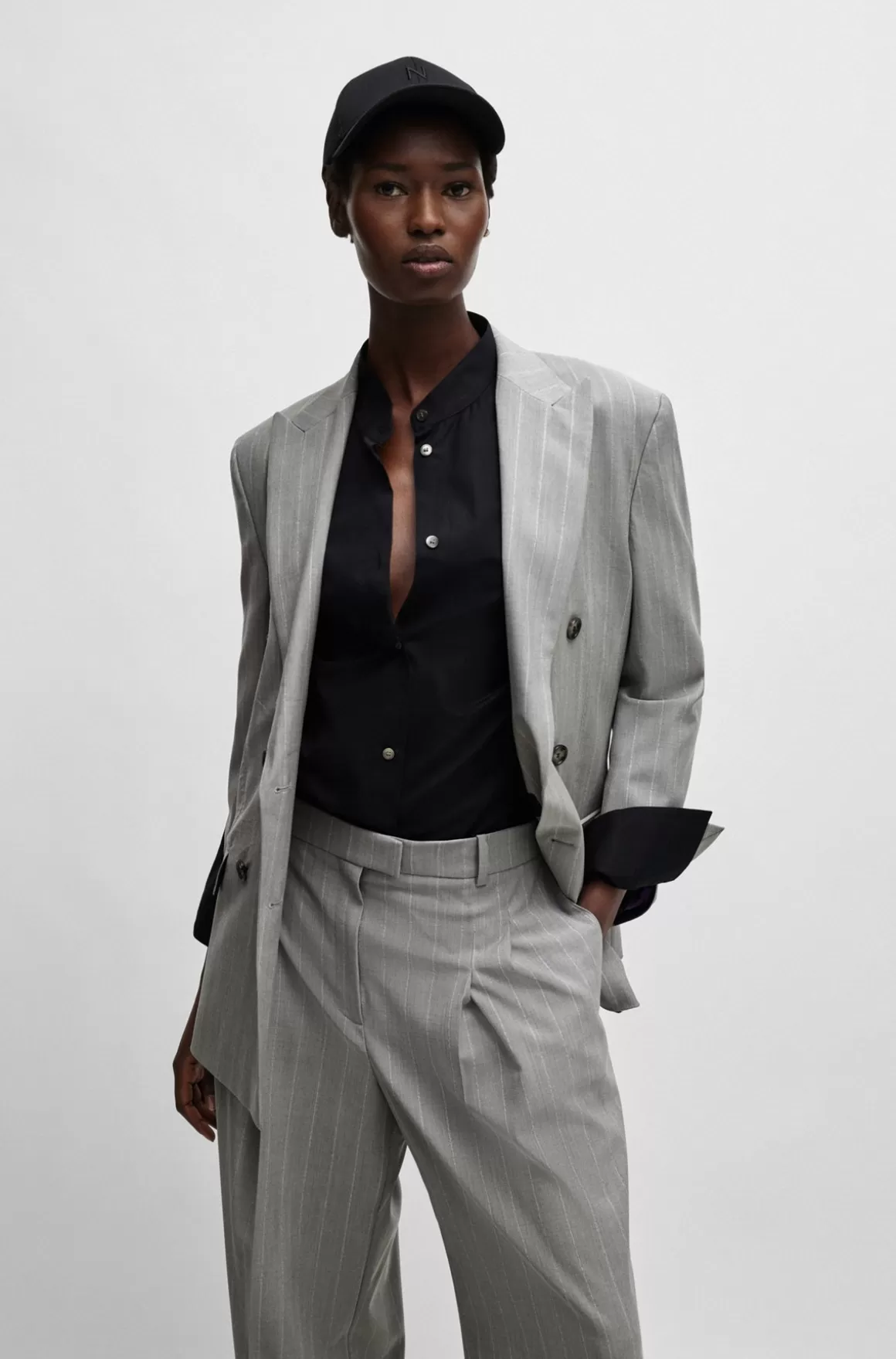 HUGO BOSS NAOMI X BOSS-jakke Med Oversize Fit, Nålestriber Og I Ny Uld